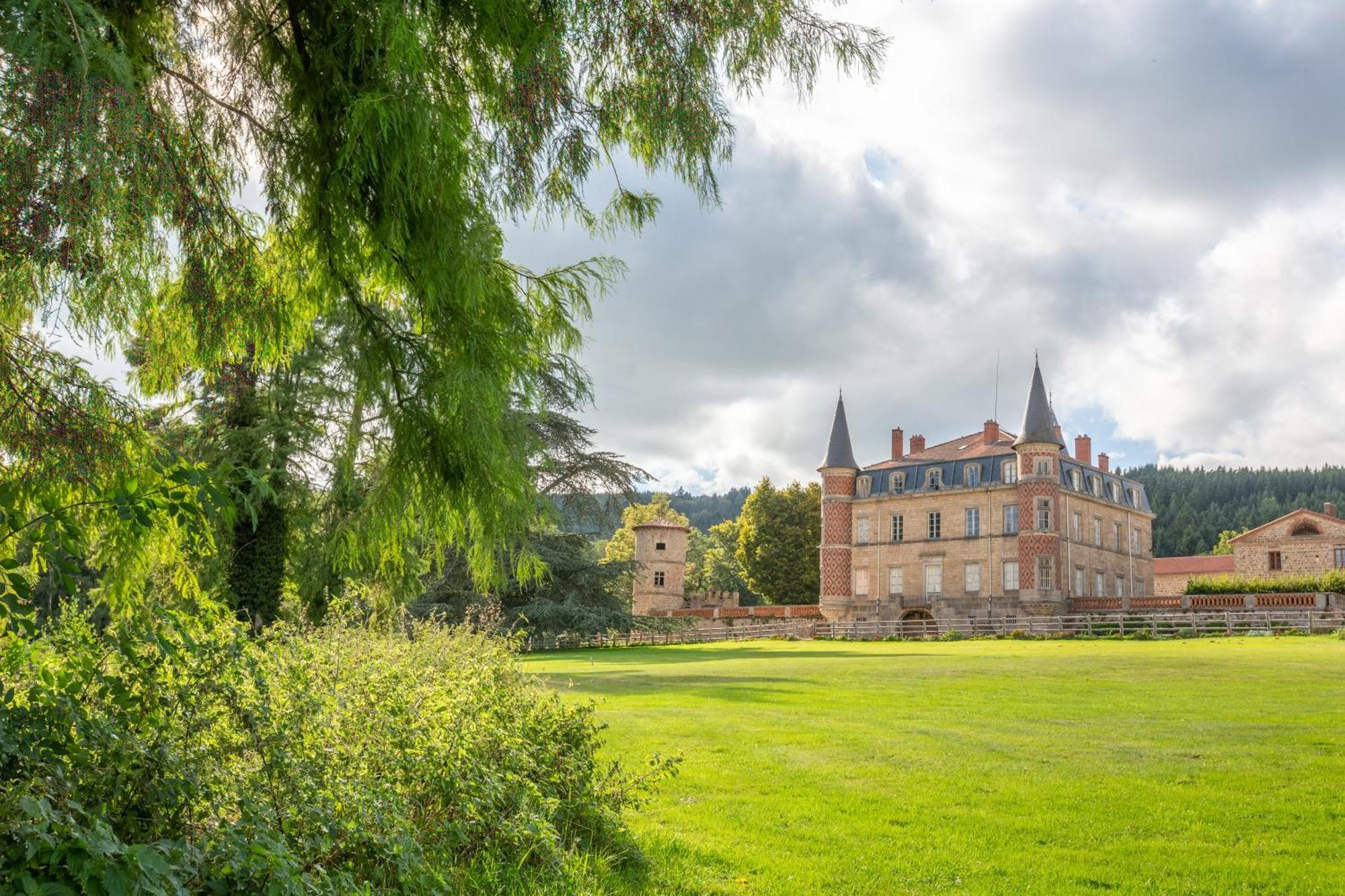 Domaine et Château de Valinches Marols Exterior foto